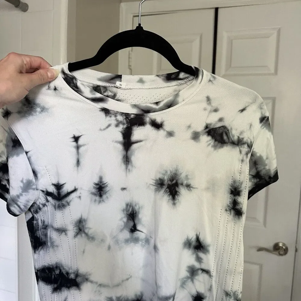Lululemon Deep Coal Black Tie Dye Train to Be Shibori Cropped Short Sleeve Top